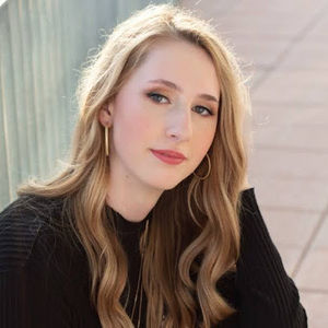 Meet your Posher, Ainsley